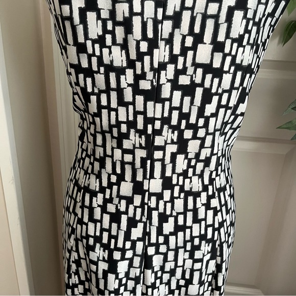 Calvin Klein Geometric Print Cap Sleeves Sheath Dress Black White Sz 12 - Picture 12 of 16